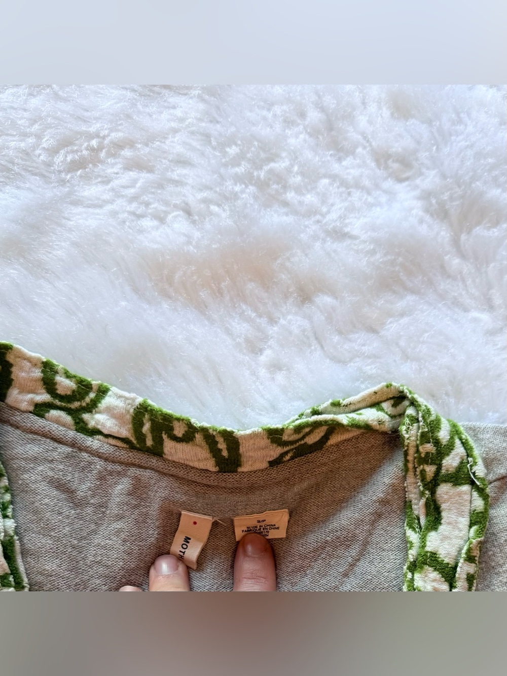 Anthropologie Moth cardigan with green patterned bow appliqué - Picture 3 of 4